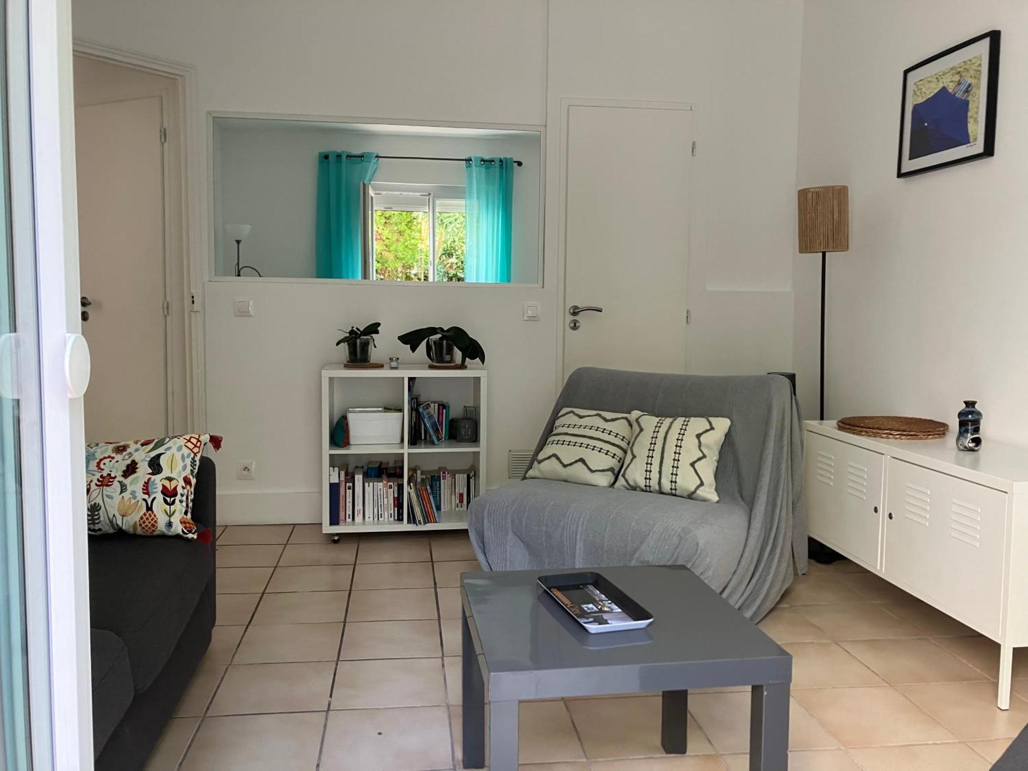 Joli Avec Jardin, Rive Droite Apartment *
